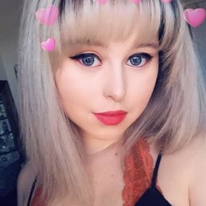 Meet your Posher, Chloe